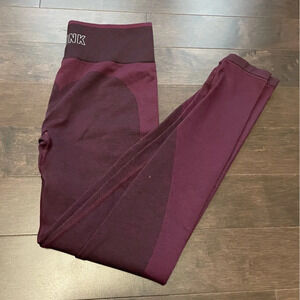 Victoria’s Secret PINK Burgundy Seamless Yoga Leggings Women’s  Small